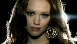 Hilary duff dans le clip ...Play with fire...( paroles )